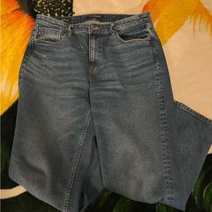 Nearly New Vigoss Boyfriend, High Waisted Jeans.